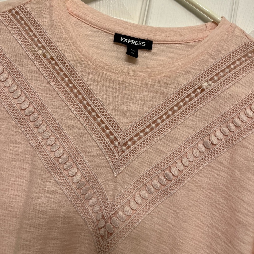 Pink Express top - Picture 2 of 4